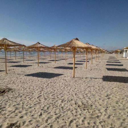 Listone' Apartment 12 Mamaia Nord Năvodari Eksteriør billede