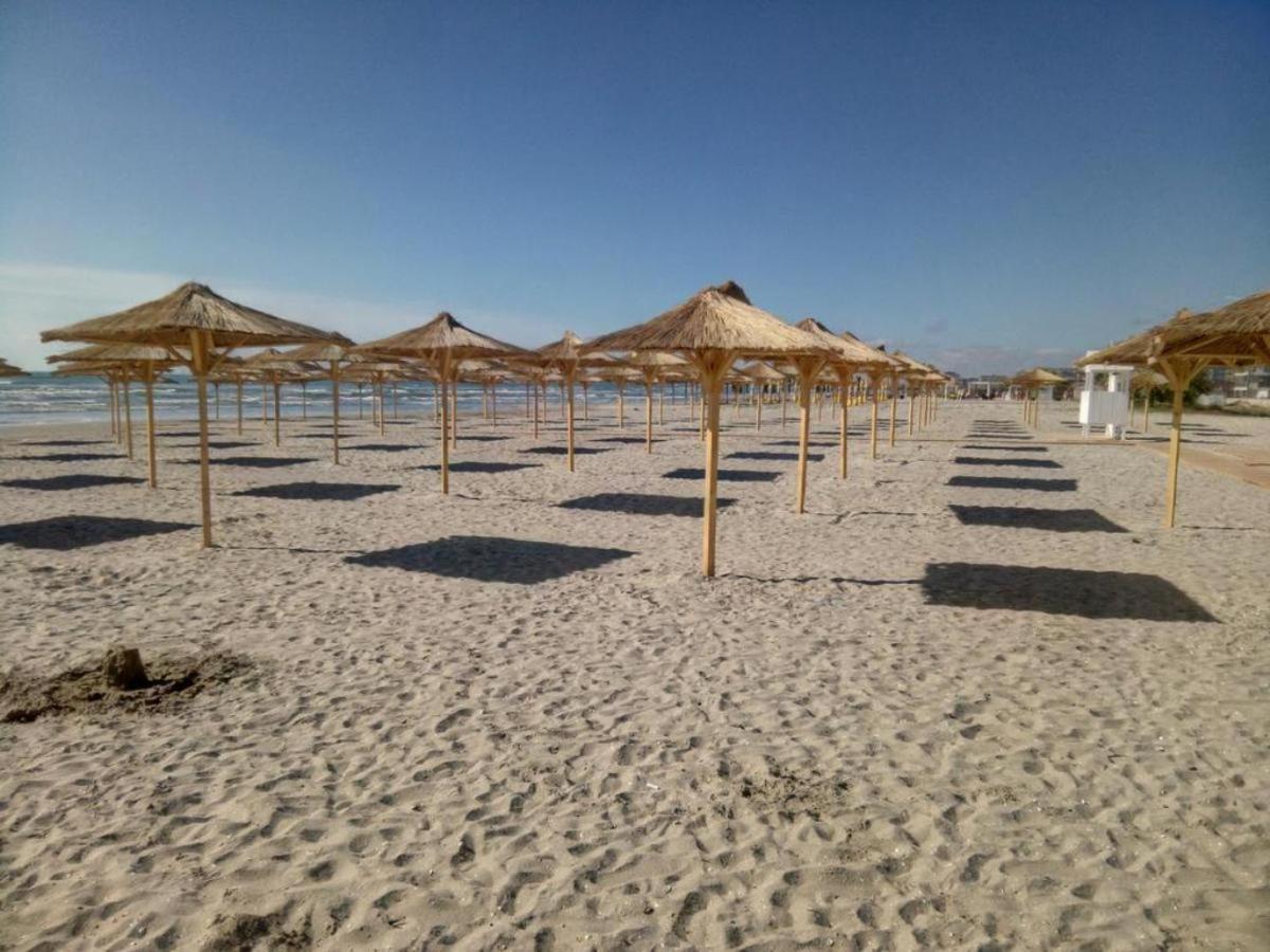 Listone' Apartment 12 Mamaia Nord Năvodari Eksteriør billede